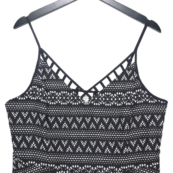 Ambar Dress Women’s Size 14 A-line Geometric Black White Sleeveless Casual Flowy - Picture 2 of 14